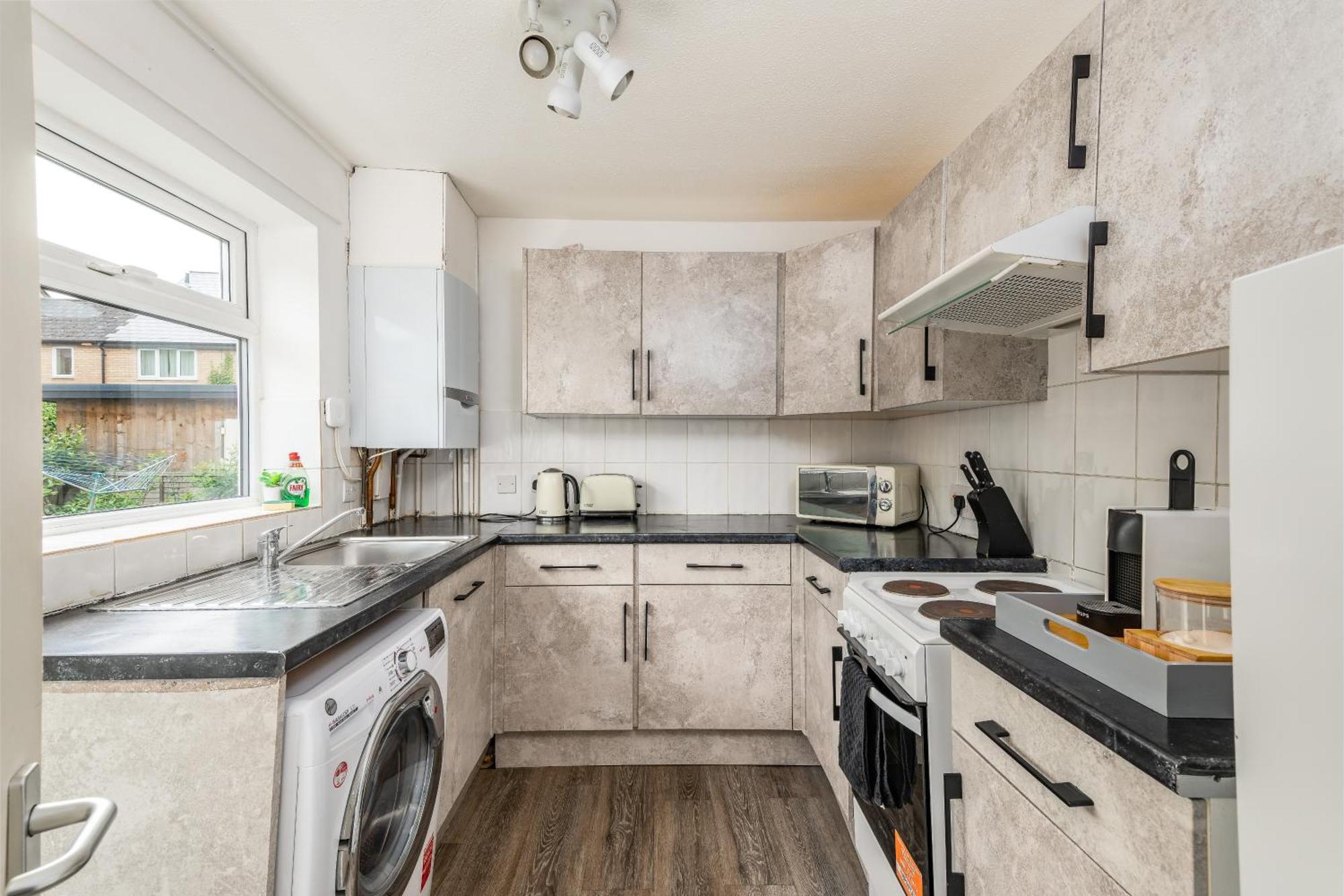 4 Bedroom House With Parking Near City Centre By Trinity Stays Short Lets & Serviced Accommodation Cambridge Exterior photo
